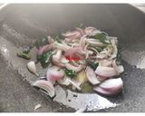 A picture of step 1 of Aloo Pulav.