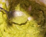 Foto del paso 4 de la receta: Tartine de aguacate y huevo