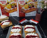 Foto langkah ke 8 dari resep Strawberry Cheese Pastry.
