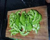 Foto langkah ke 1 dari resep Oseng Pare dan Telur (cuma 3 bahan).