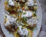 A picture of step 6 of Sev alu papri chat.
