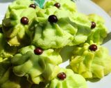 Foto langkah ke 6 dari resep Kue Semprit Pandan.