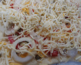 Foto del paso 4 de la receta: Pizza Gambas amb Salmó fumat i alcaparres