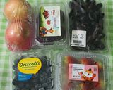 Foto langkah ke 1 dari resep Cheese Fruit Salad.