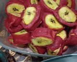 Foto langkah ke 6 dari resep Es pisang merah.