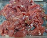Hình bước làm 1 của món Cải thảo xào thịt bò