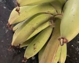 A picture of step 1 of Raw banana Chips.