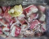 Foto langkah ke 1 dari resep Oseng Cumi Cabe Bawang.