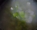 Foto langkah ke 1 dari resep Bubur Bayam Kuah Tahu.