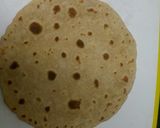 A picture of step 2 of Schezwan potato Frankie.