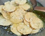 A picture of step 5 of Mathri.