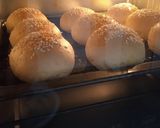 Foto langkah ke 7 dari resep 234. Burger Buns.