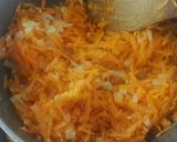 Foto del paso 3 de la receta: Arroz con zanahoria, ajo y cebolla blanca