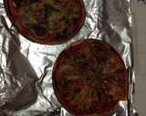 Foto del paso 5 de la receta: Pizzas con base de tortita de fajita integral!!