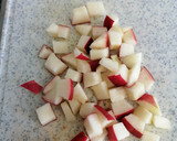 Foto del paso 3 de la receta: Ensalada de col y manzana con vinagreta de queso azul