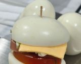 Foto langkah ke 4 dari resep Sandwich Mini Luar Telur.