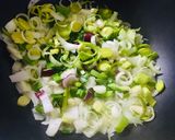 Foto del paso 2 de la receta: GUISO DE 🥙GARBANZOS🍲 Y 🥬ESPINACAS🥬