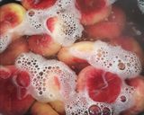 Une image de l'étape 1 de 🍑Soupe de pêches de vigne!🍑.