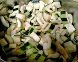 Une image de l'étape 2 de Soupe à la courgette et au chèvre.