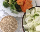 Foto del paso 1 de la receta: Sopa de Quinua con Vegetales!!