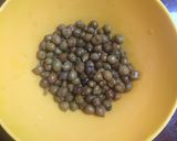 A picture of step 1 of Chatpata Chana.