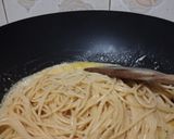 Foto langkah ke 4 dari resep Spaghetti Alfredo.