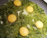Foto del passaggio 4 della ricetta Zuppa di cime di rapa con uova