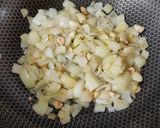 Foto langkah ke 1 dari resep Gulai Kol, Kacang Panjang dan Telur.
