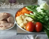 Foto langkah ke 1 dari resep Sayur sop ayam.