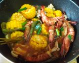 Foto langkah ke 5 dari resep Seafood Saus Padang.