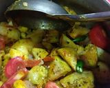 A picture of step 3 of Baingan bhaja.