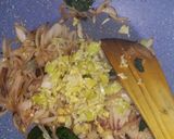 A picture of step 4 of Spicy coconut milk chicken curry.