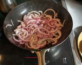 A picture of step 3 of Pollo al Chilindrón (Chicken Chilindrón).