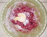 Foto langkah ke 4 dari resep Donat Merah Putih.