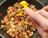 A picture of step 6 of Spicy potato capsicum curry chatpati aloo shimla mirch sabzi.