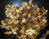 मशरुम दो प्याज़ा(Mushroom do pyaza recipe in Hindi) रेसिपी चरण 4 फोटो