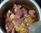 A picture of step 4 of Haleem Mix .