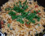 A picture of step 3 of Garlic Chives and Olives Farfalle.