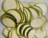Görög cukkinis tojáslepény recept fázis 1 fotója