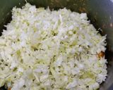 A picture of step 4 of Cabbage Dry Curry.