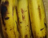 Foto langkah ke 4 dari resep Roti kasur kukus ekonomis (no telur) isi pisang coklat.