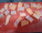 Foto del paso 1 de la receta Crispy nuggets de salmón al horno
