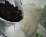 A picture of step 2 of Oreo Cold Coffee.