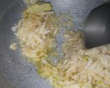 A picture of step 2 of Pears semolina Halwa (sweet dish).