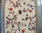 Foto del paso 1 de la receta: Bizcocho con frutos rojos 🍒