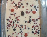Foto del paso 1 de la receta: Bizcocho con frutos rojos 🍒