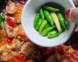 Foto langkah ke 4 dari resep Ayam Goreng Bawang Putih Sambal Jeletot.