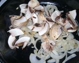 Foto del paso 2 de la receta: Pizza con champiñones salteados