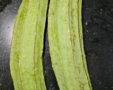 A picture of step 1 of Turai ki sabji.