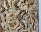 Hình bước làm 1 của món Tép gạo rang lá chanh